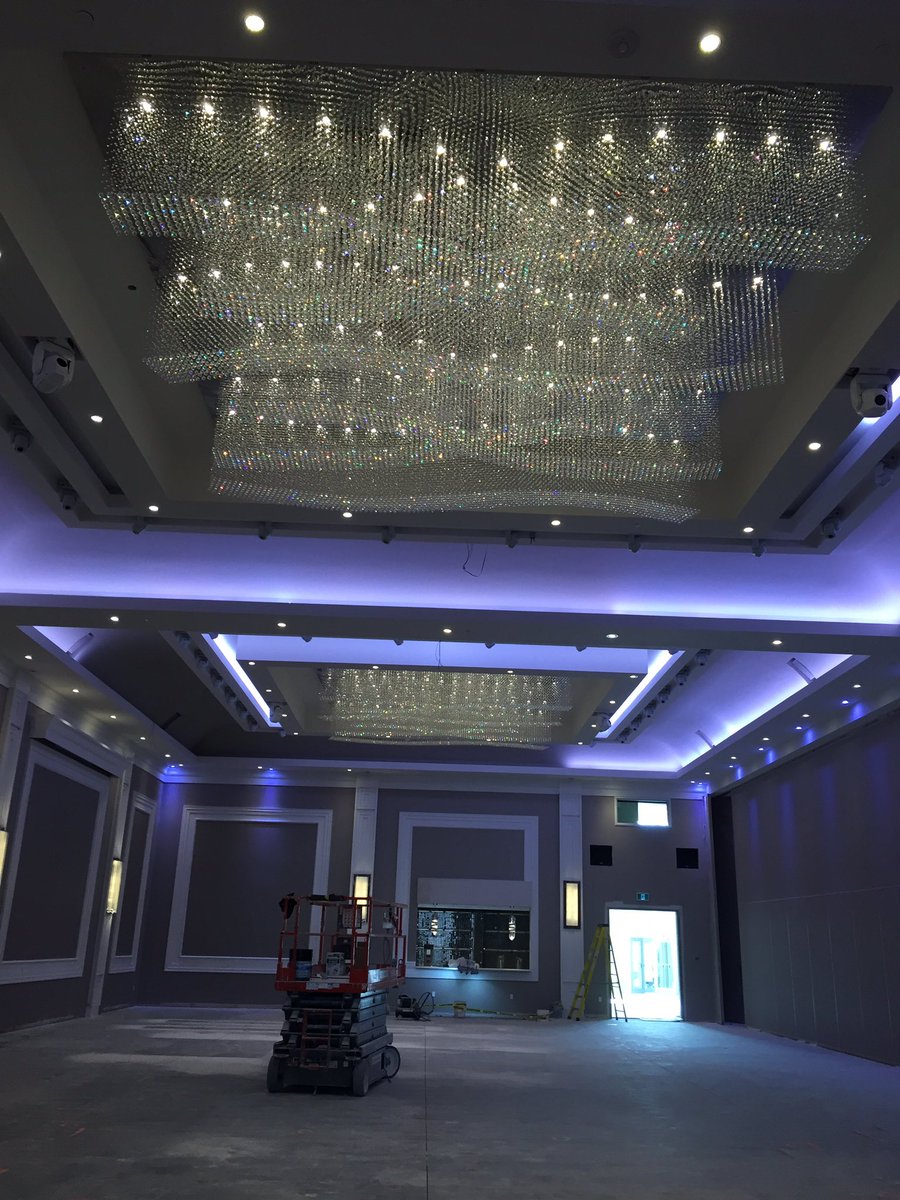 SharronMulvey's tweet photo. So many shiny objects has me fearing my ability to concentrate in my new 'house'!!#InfinityConventionCentre https://t.co/b71Xx8ajCV