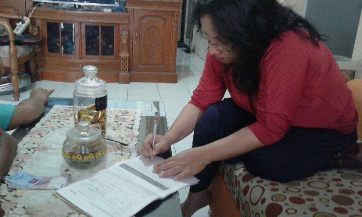 Herman_BJNMatoh's tweet photo. @parwi66 @fantastic5_ #Telkomfantastic #GEMATREG5 semangat #d2d demi calon pelanggan baru indihome https://t.co/V0kZ0wUBjz