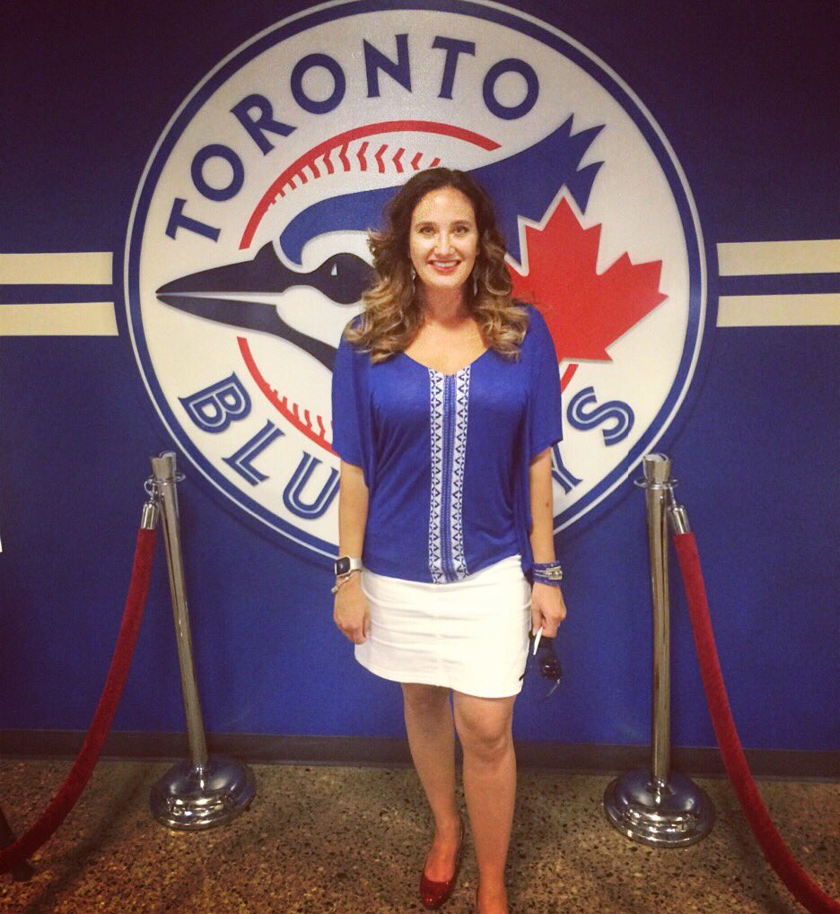 carmenmorrisday's tweet photo. First game back since last year. Great to see all of my wonderful staff and friends! #bluejays #howsitgoin #GEteam https://t.co/BvXmaHdxyM