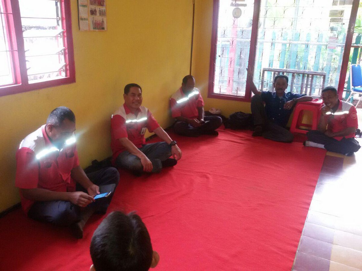 Herman_BJNMatoh's tweet photo. @parwi66
@fantastic5_ 
#Telkomfantastic 
#GEMATREG5
#gemaupdate sharing PA bersama kekandatel tuban https://t.co/O6Wsokz4eE