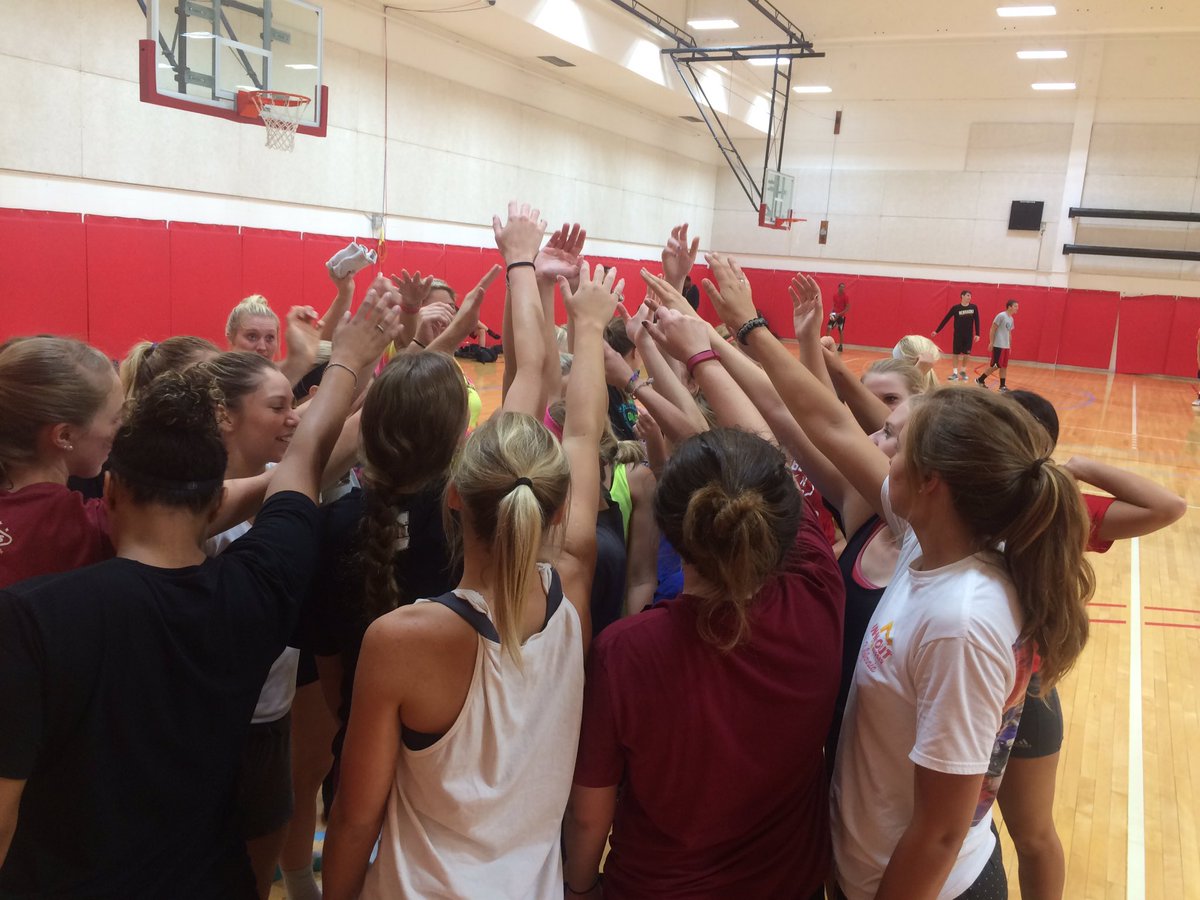 Annnnnnd that's a wrap! Thanks for a great #ActiveHusker open gym! We'll see you Monday at 8:30 PM! <a href="/UNLSportClubs/">UNL Sport Clubs</a>
