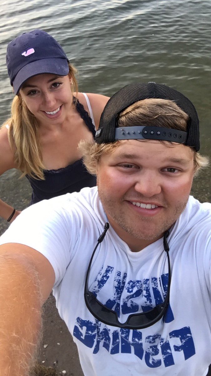 brianna_row's tweet photo. Only the first week of class and I miss him like crazy!💙 @frogger300 https://t.co/p8jZhyeo7z