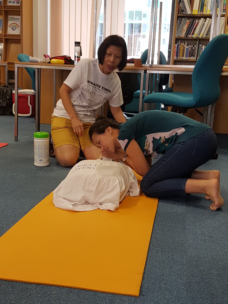 CPD_TTS's tweet photo. We have over 275 trained First Aiders @TanglinTrust Today our Nurse &amp; Head of OutdoorEd are training 10 more! @PADI https://t.co/06fdCqt6NM