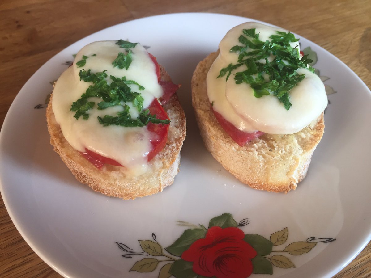 Ein virtueller Snack für unsere 193 treuen Hundefreunde! Ihr seid die Besten! 🐶