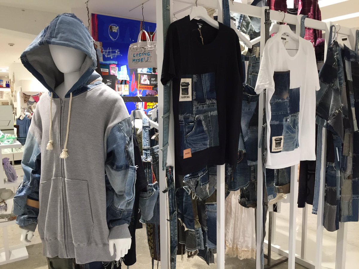 WALL_LABO's tweet image. DE:CODE

パーカー¥36,000＋TAX
ノーカラーJKT¥38,000＋TAX

通販をご希望のお客様は写真を添付のうえ、以下まで。

wall_fukuoka@hpgrp.com