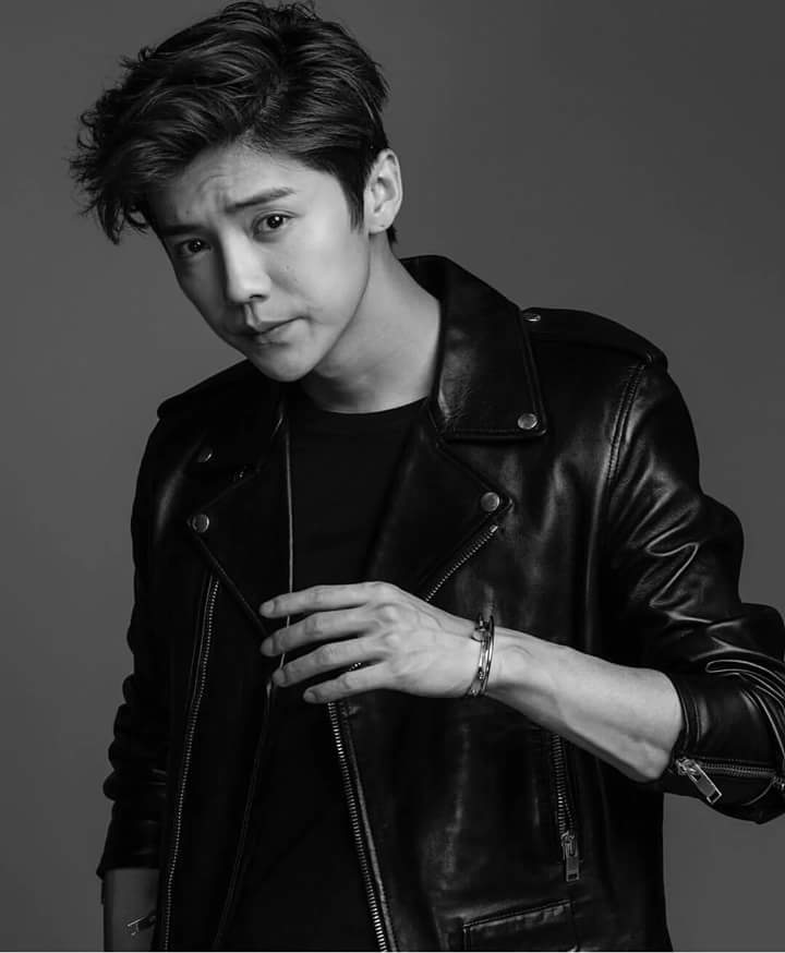 LUHAN (鹿晗) FANBASE tweet media