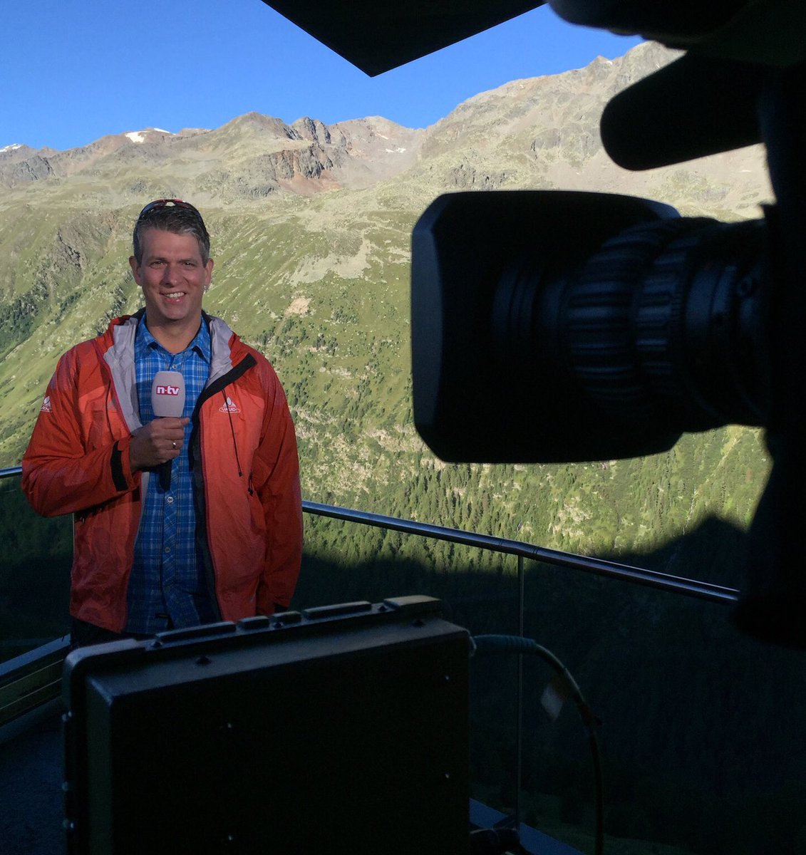 Henricatr tweet media