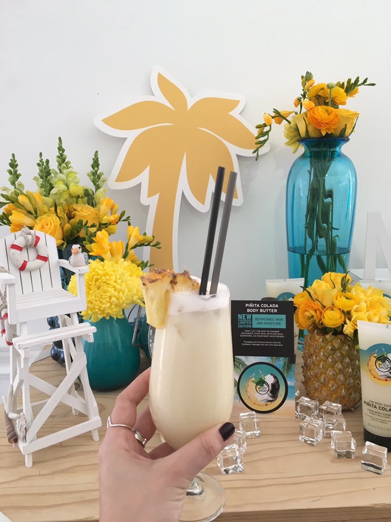 Mix_Robertson's tweet photo. Coconut and pineapples 😍🙀 @TheBodyShopSA #junglebellssa https://t.co/b3KE3ko4lg