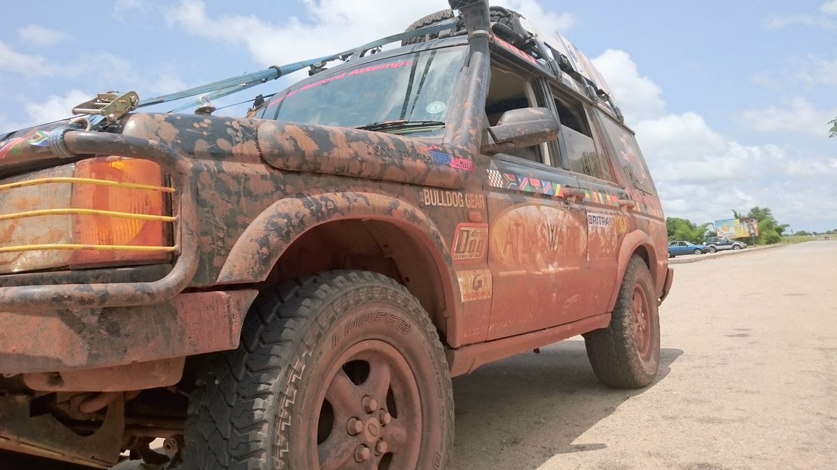 L2CWorldRecord's tweet photo. @CooperTireEU last one unless you want more... Survived snow sand mud rocks potholes trees tar and no loss of tread! https://t.co/xGt07hIKha