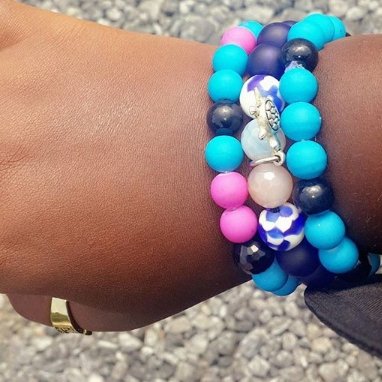 Chic_Naa's tweet photo. #multicolored https://t.co/kI4PjQvBd7