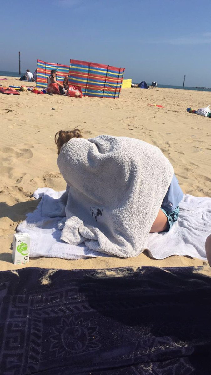 RachelMartire1's tweet photo. Someone's chilly at the beach https://t.co/dHXkfo4xXB