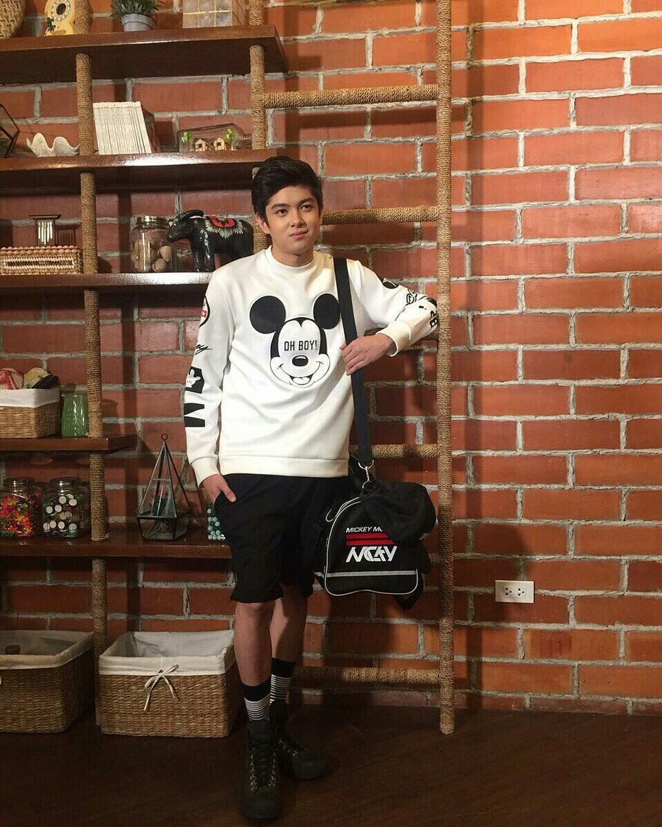 httpJackReid's tweet photo. How to be yours po?  hahaha!  

#JackReidForFoldedandHung 
#WearFHDisney https://t.co/o3wbO7tQmk
