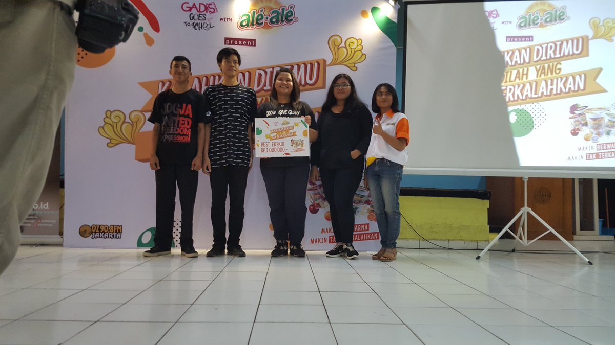 Congratulation untuk ekskul Beat Box SMKN 33 <a href="/GADISmagz/">Beam</a> #gadisgoestoschool #gadisalealetakterkalahkan