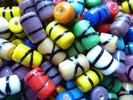 SecretBeads's tweet photo. Colourful glass #beads for #jewellerymaking https://t.co/VV5e1vrWJS  #uketsyhour #shopetsyuk #crafthour #craft https://t.co/vNwgGhtcHY