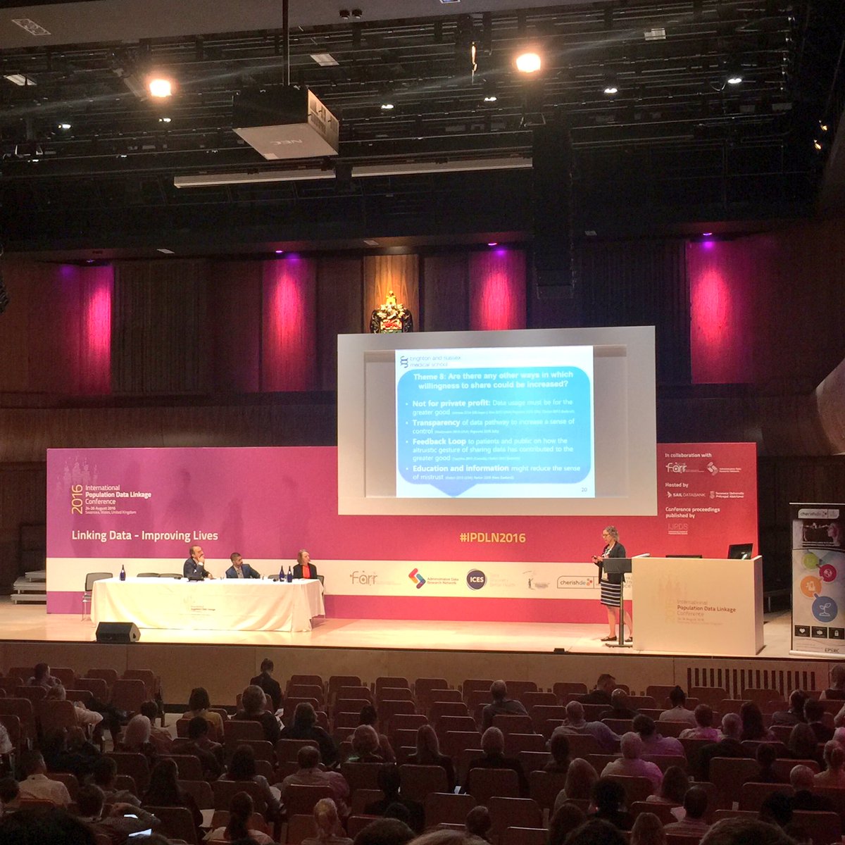 Elizabeth Ford on factors that affect public's willingness to share data - for greater good of society #IPDLN2016