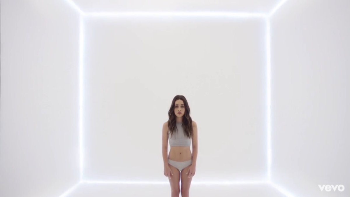 Beaftfood's tweet photo. @beamiller i love this, i love the messages that are in your songs i'n so happy to have you #yesgirlmusicvideo 🌼 https://t.co/USPexGwkrU