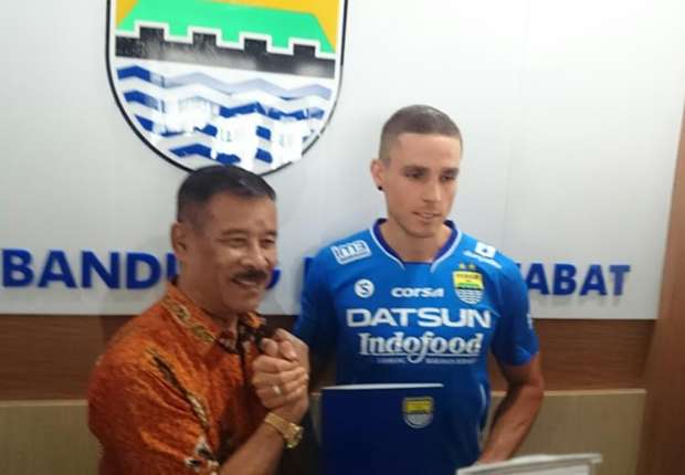 GOAL_ID's tweet photo. Diogo Ferreira: Persib Bandung Salah Satu Klub Terbesar Asia https://t.co/Upye02yRQX https://t.co/j4R3zc0OQ4