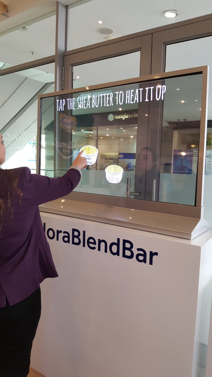 People_SA's tweet photo. Interactive screen demonstrates the process of how you can make margerine at home! #florablendbar @floraheart https://t.co/KcK2xxqY5Y