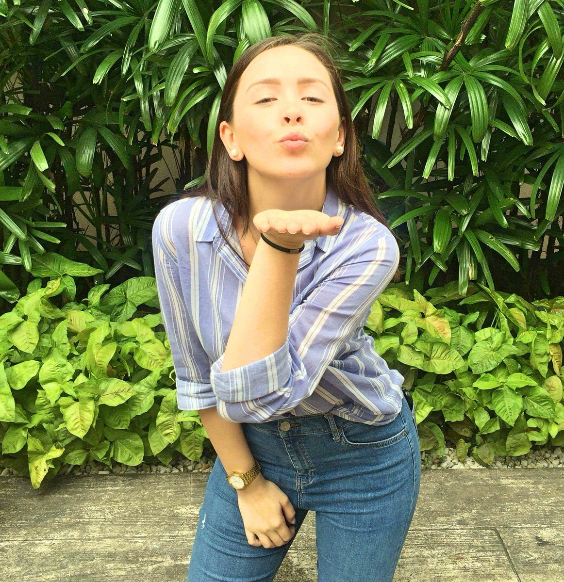 DLSUVolleyFans's tweet photo. Bea Escudero, DLSU's Season 79 court side reporter! 💚 

© ABS CBN Sports https://t.co/AglFIc5yjk