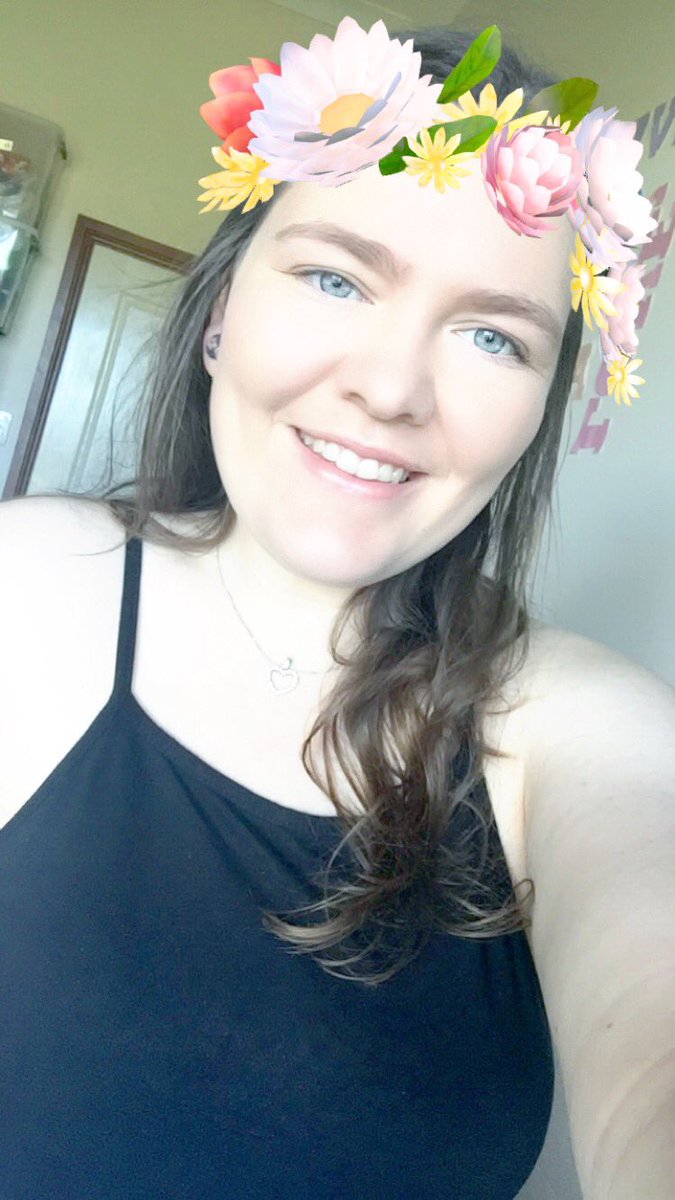 holdonhan's tweet photo. Hi I'm Han, I'm from Australia and I love @JacobWhitesides so much ❤️ #GettingToKnowWhitesiders https://t.co/7kIZunjGq2