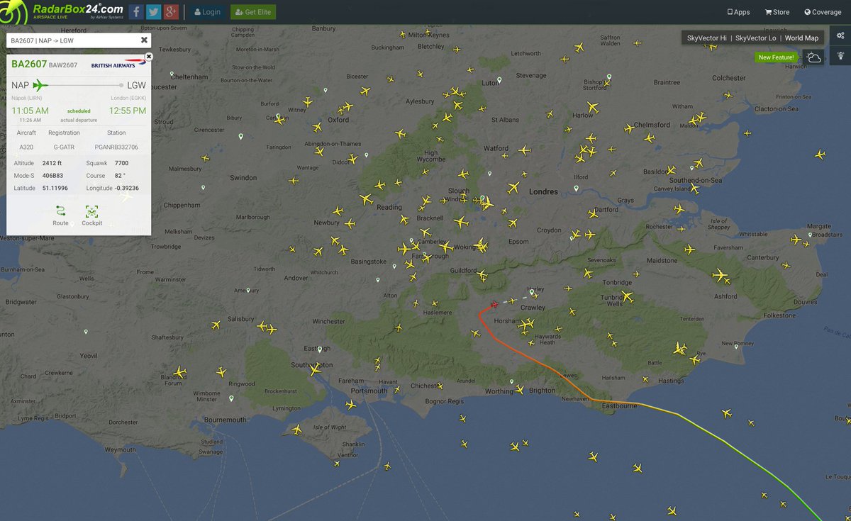 AirNavRadar's tweet photo. British Airways #BA2607 is on final approach to London Gatwick after declaring an emergency https://t.co/oOZaUSrDA5 https://t.co/5bKbuoJDNI