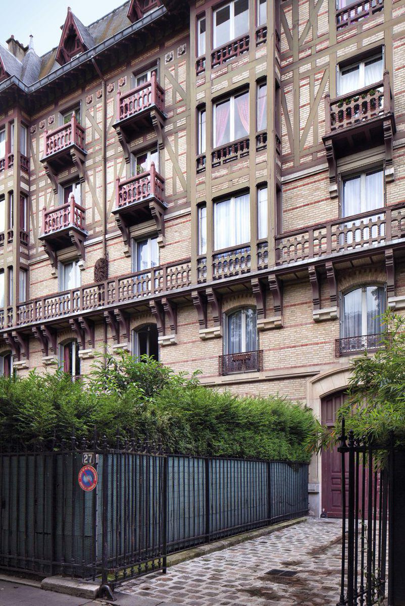 (Re)visitez #Paris à travers ces 10 #façades d' #immeubles . #patrimoine #decouverte    bit.ly/1Rbam9v