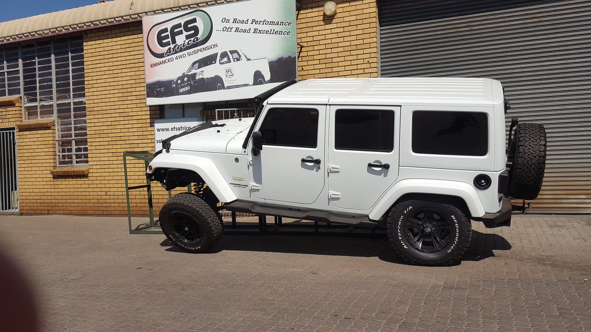 EFSafrica's tweet photo. Preparing for the 4x4 and outdoor show at Zwartkops Raceway #efssuspensionssfrica #4x4andoutdoorshow https://t.co/nFT8PGHEQx