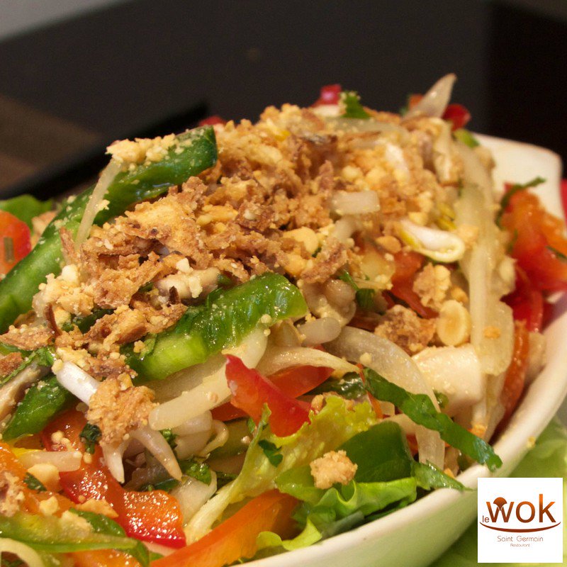 WokStGermain's tweet image. Par cette chaleur franchement : rien de mieux qu'une bonne salade #Thaï ! #RepasLéger