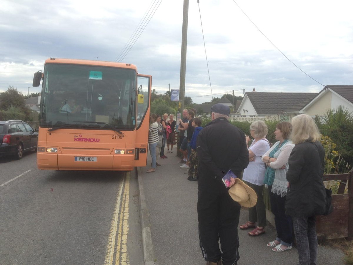 Told replacement bus for 57  in 15 to 20 mins @firstkernow now 10:40