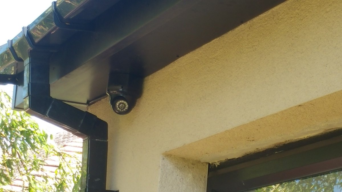 HomeTechsol's tweet image. HomeTech supply and installs professional CCTV & Alarm systems to protect your home or business. @CCTV