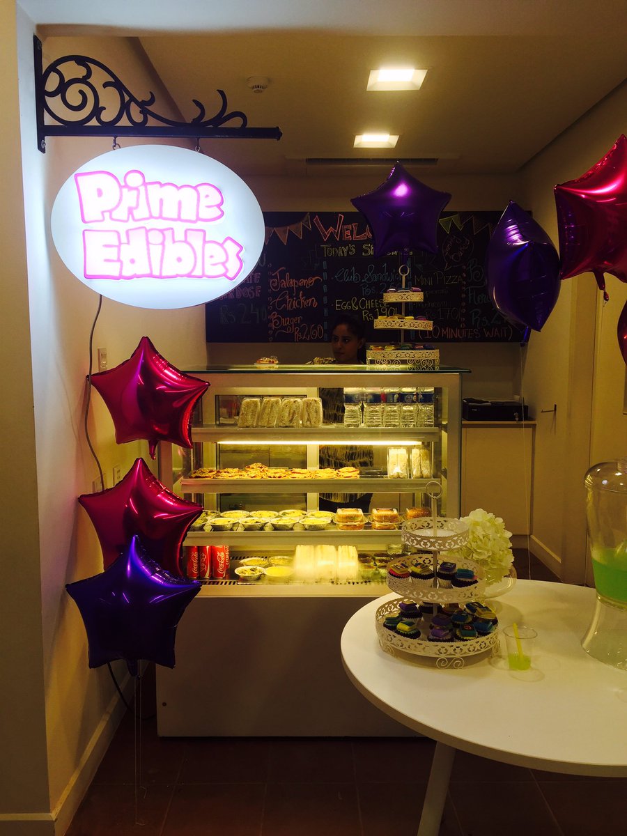 HafsaBhatty's tweet photo. Cafe opens up at British Council Lahore Library #lhrlibrary #pklibrary #bookatour @pkBritish https://t.co/qV1KpdCmFQ