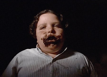 Rachel: Nikki stop let me in, you're pathetic!