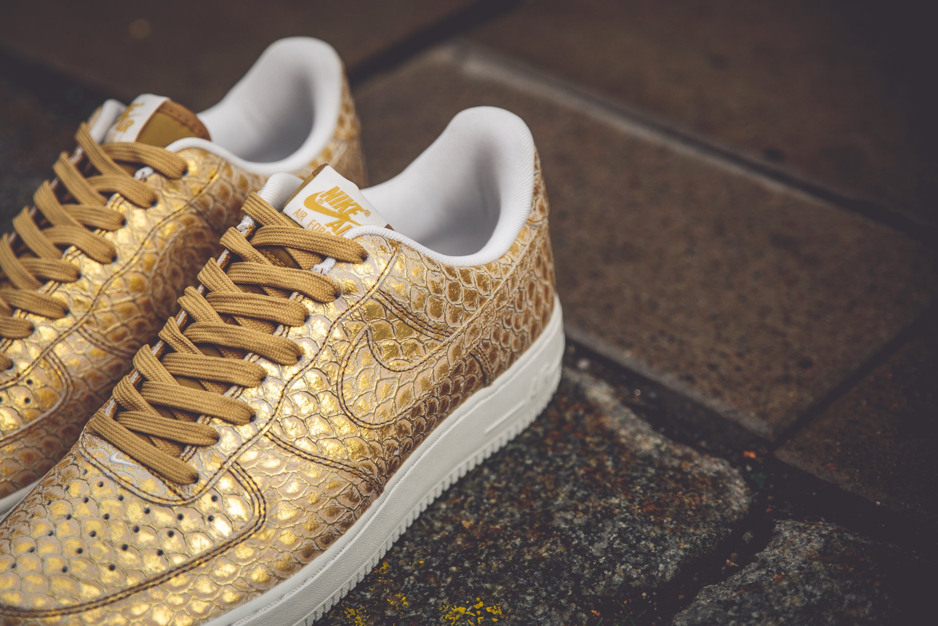 Gold snakeskin air force 1 sales
