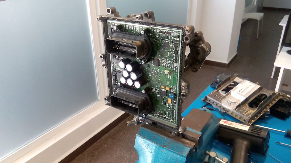 LabElectronico's tweet image. ¡Los Tractores también son lo nuestro! CLAAS ARION 450 con 170cv #LEtractor #repro #claas #juevesintratables