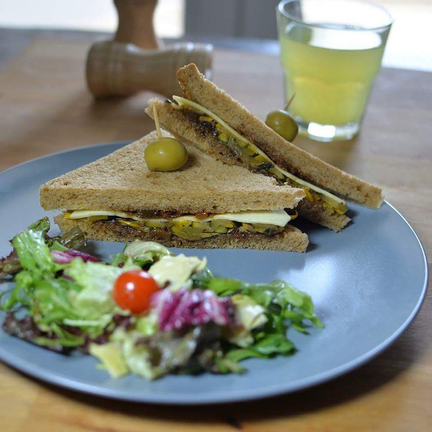 HealthFactoryAE's tweet image. Fancy a 💥 of flavors? Try #British Branston #pickle #sandwich! || it's #spicy, #tangy, #sweet, #sour and #crunchy!