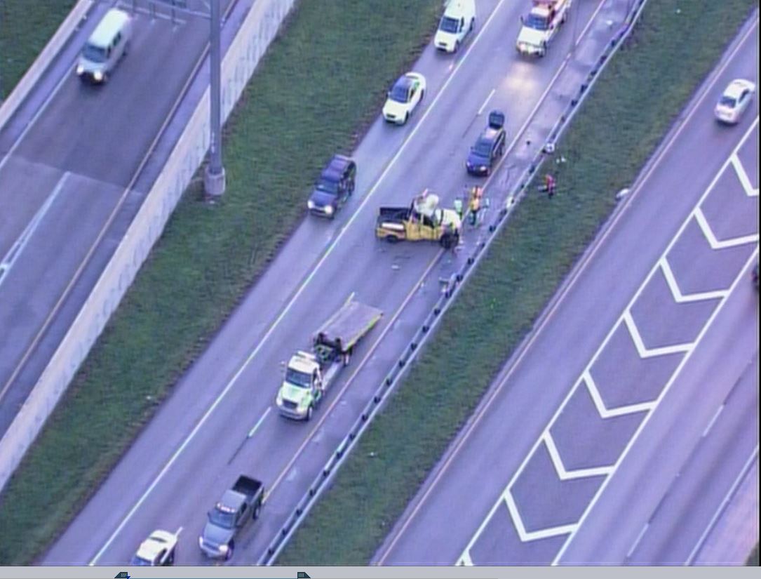 CRASH Turnpike SB before NW 27th Ave #traffic #miami USE ALTERNATES!! https://t.co/nlbAMSFvxJ