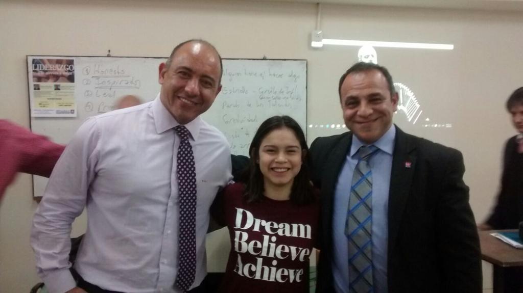 rdibashur's tweet photo. Compartimos una tarde de LIDERAZGO con @danieltj2013 en Resistencia CHACO. @UcasalOficial https://t.co/Osfg429CLg