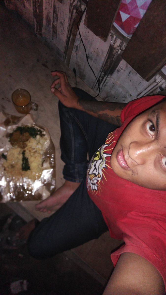 TattoBrian's tweet photo. mari makan nasi padang https://t.co/Oy1zVDArKt