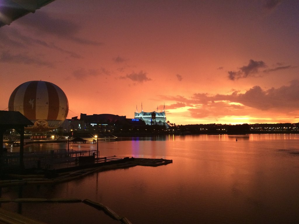 A new DIRECT bus service will connect Disney Springs to the four theme parks from Aug. 28: orlandoparksnews.com/2016/08/new-bu…