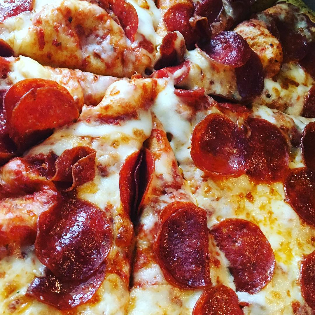 dominos's tweet photo. Whoever said “sharing is caring” clearly never had a pepperoni pizza to themselves 🙅🍴 https://t.co/kqzhC2Lk1K
