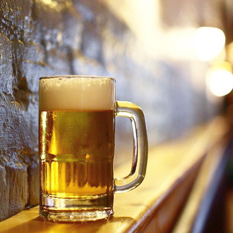 The best places to drink beer in Austin per <a href="/InfatuationATX/">The Infatuation Austin</a>! #craftbeeratx 📸: <a href="/CABrewMasters/">Nick Gingold</a> theinfatuation.com/austin/guides/…