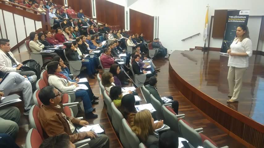 cidepucp's tweet photo. #Hoy #capacitación en gestión de empresas #AgentesBCP @BCPComunica https://t.co/RK5uVkwlKT