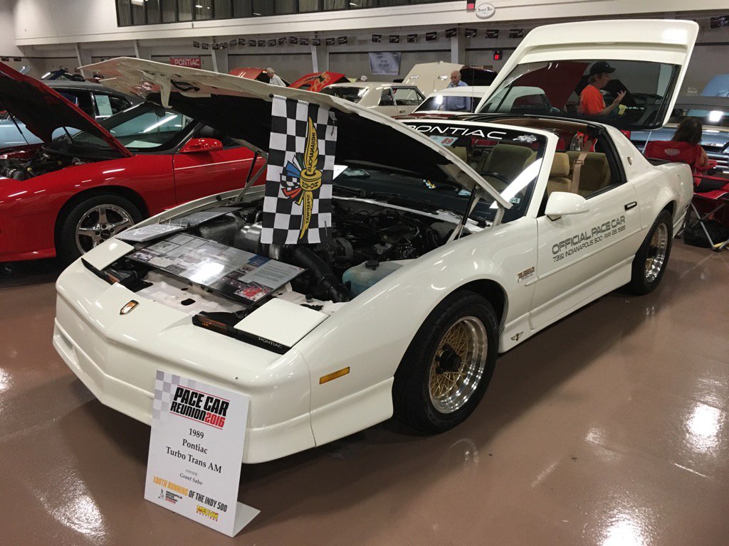 GiveMeAProject's tweet photo. A #TBT to '89 #Pontiac #Turbo #TransAm #Festival #Car #CruisinTigers Indian Uprising #Carshow 2016 https://t.co/iylGvMSGB2