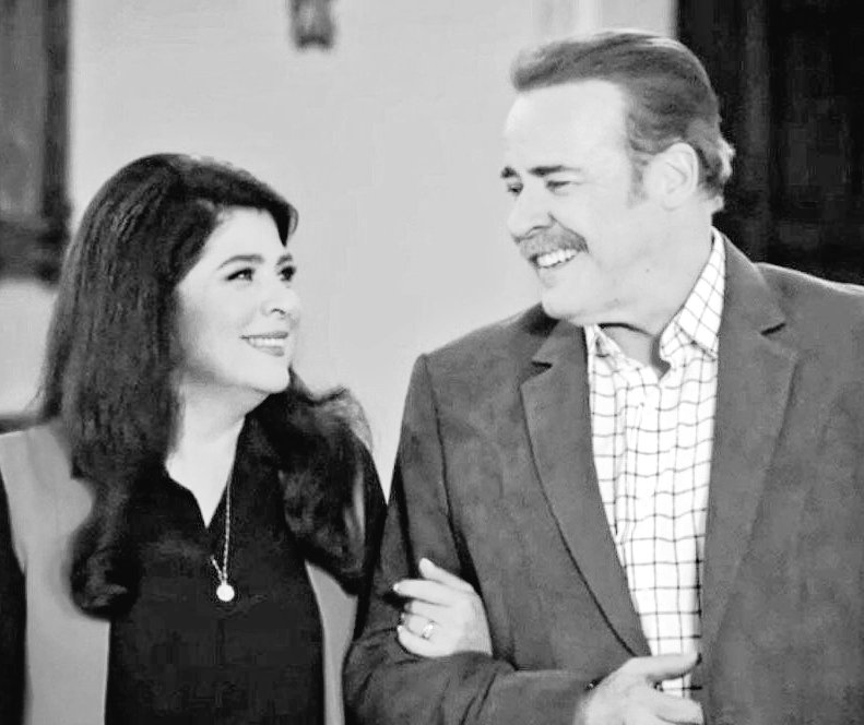 ParejaTekilaOf's tweet photo. “No te reprimas por nadie. Cuando la felicidad llame a tu puerta, aprovecha la ocasión y sé feliz". Haruki Murakami https://t.co/4nBWavfGvS