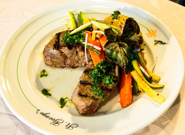 Radisson’s new menu radissonbelize.wordpress.com/2016/08/25/rad…