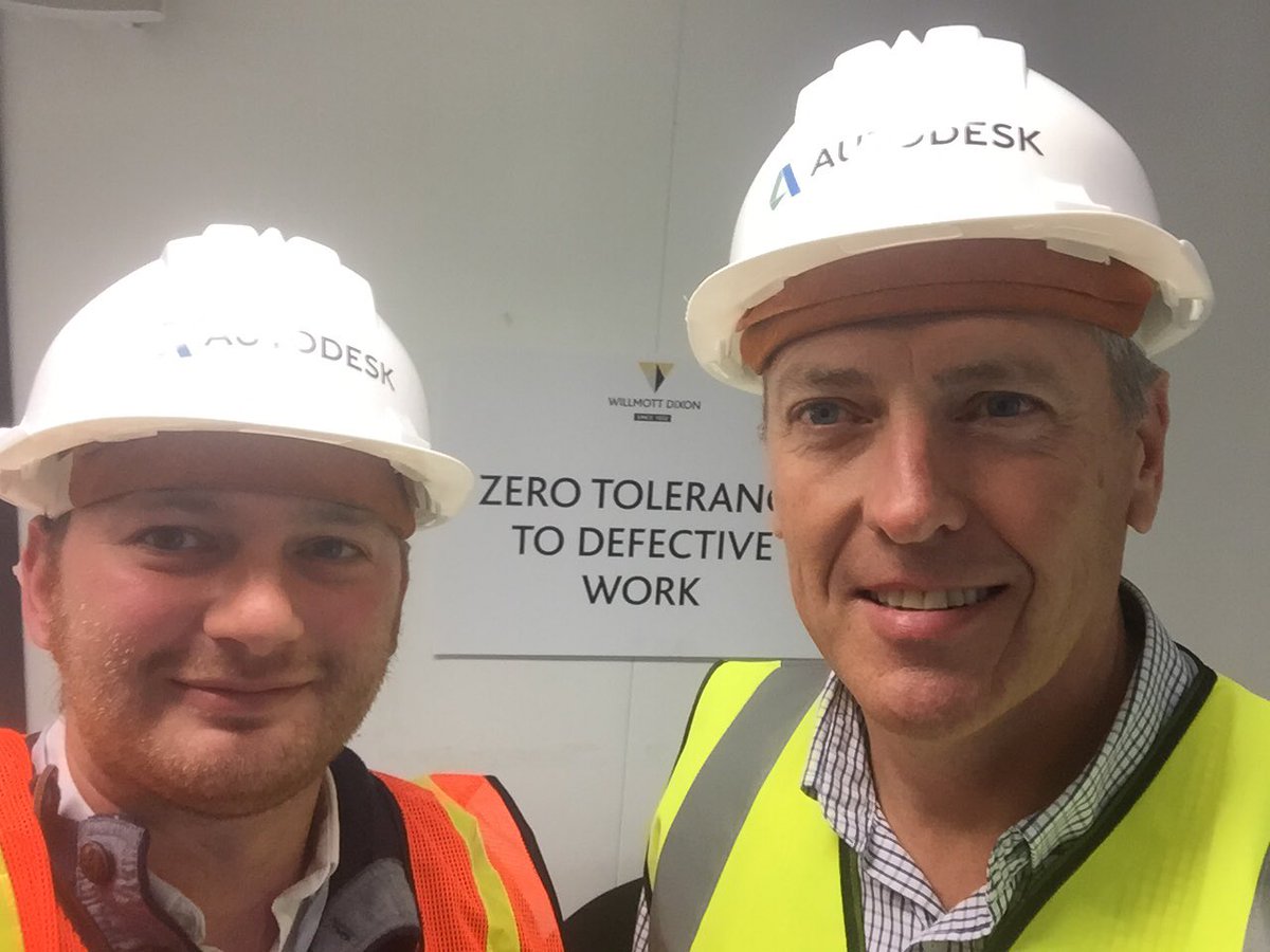 leeroyb's tweet image. One for you @zetfleur, me and Cliff in the dry before our free lunch and the rain! #paulschallenge #gobuildx