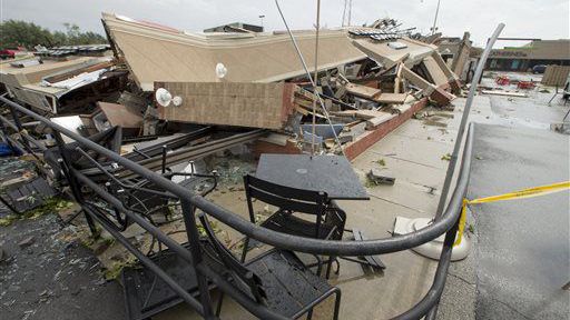 nwi's tweet photo. At least 12 tornadoes strike Indiana, Ohio; no bad injuries:  https://t.co/v0DpgREcU4 https://t.co/F8ksB57z4t