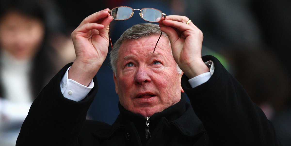 bet365's tweet image. 2011 Man Utd sign 20 year old David de Gea for £18m.

2016 Man City sign 33 year old Claudio Bravo for €18m.