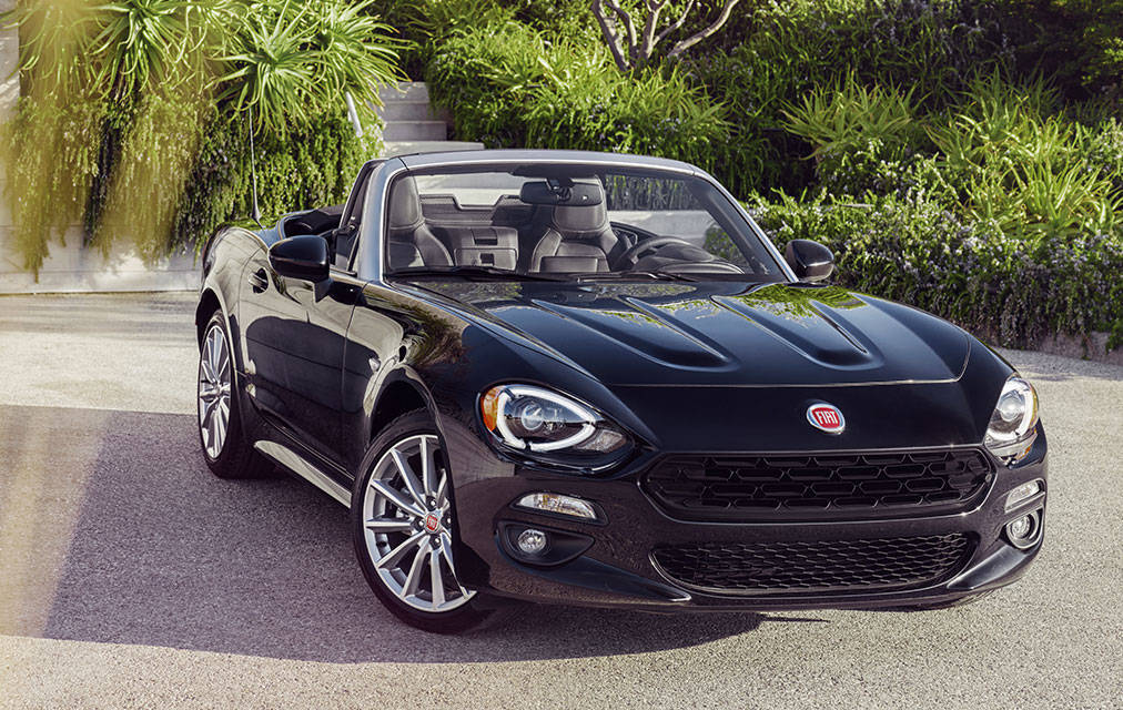 Ponto_Auto's tweet photo. A #Fiat está de lançamento para 2017. O novo #124Spider mais no Instagram do PA https://t.co/I2bnAFcu0T https://t.co/QqnFV99lDV