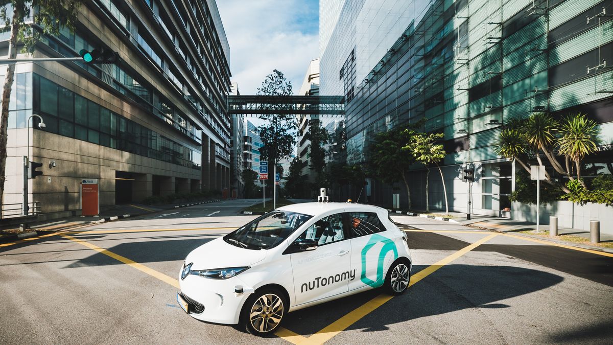 The world’s first network of fully self-driving taxis is up and running recode.net/2016/8/25/1263…